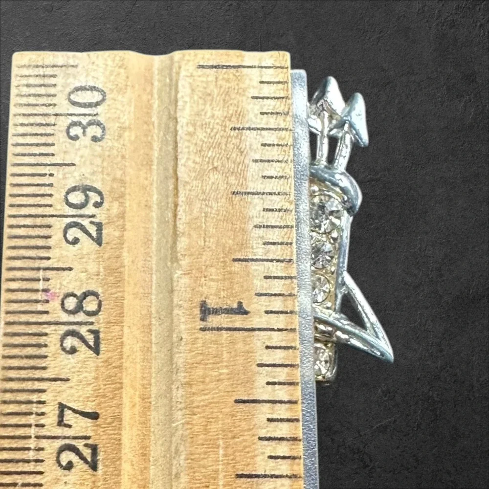 Unmarked Brooch Silver Tone Vintage Rhinestone Bow, 3 Arrows‎ & Quiver